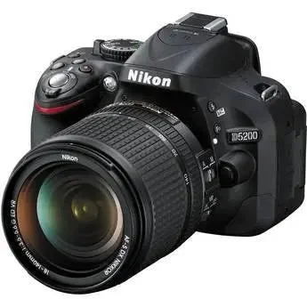 Nikon D5200/D5600 DSLR Camera with Nikon 18-140mm VR DX Lens